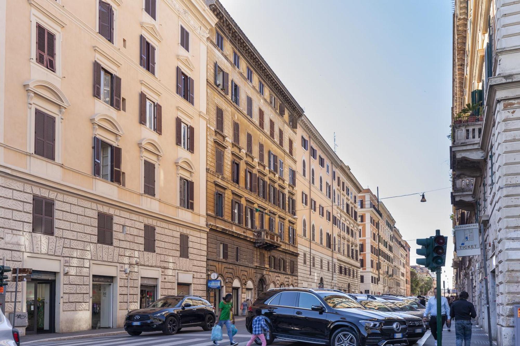 Hostly-urban Oasis Turati-few Steps From Colosseum Roma